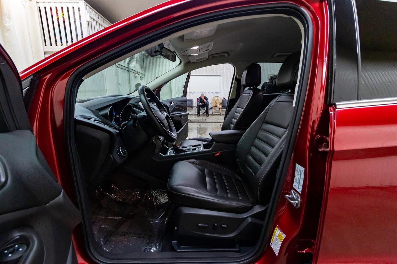 2017 Ford Escape AWD SE Leather BCam Red Deer AB
