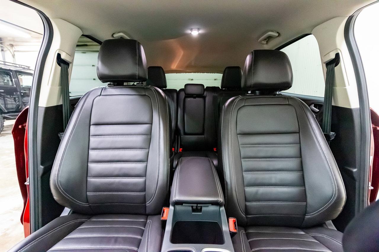 2017 Ford Escape AWD SE Leather BCam Red Deer AB