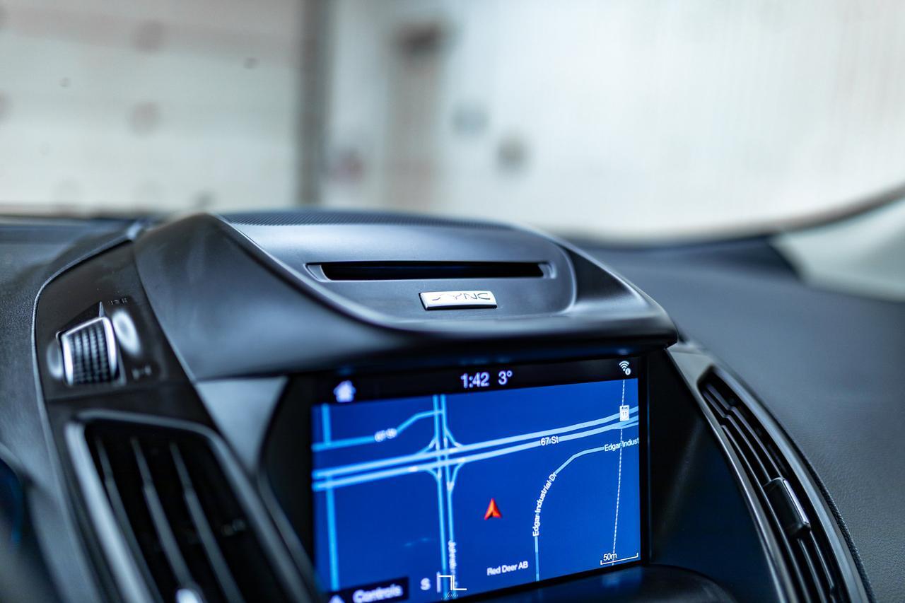 2017 Ford Escape AWD SE Leather Nav BCam Red Deer AB