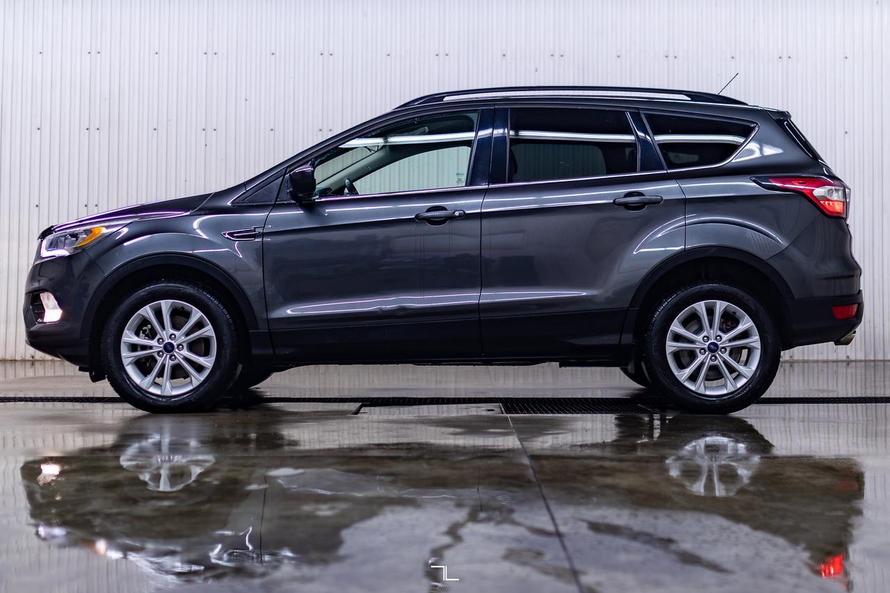 2017 Ford Escape AWD SE Leather Nav BCam Red Deer AB