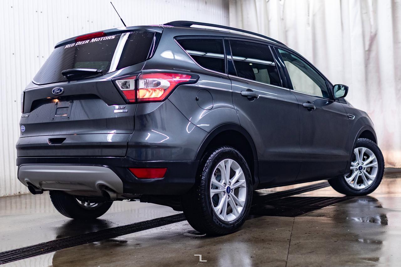 2017 Ford Escape AWD SE Leather Nav BCam Red Deer AB