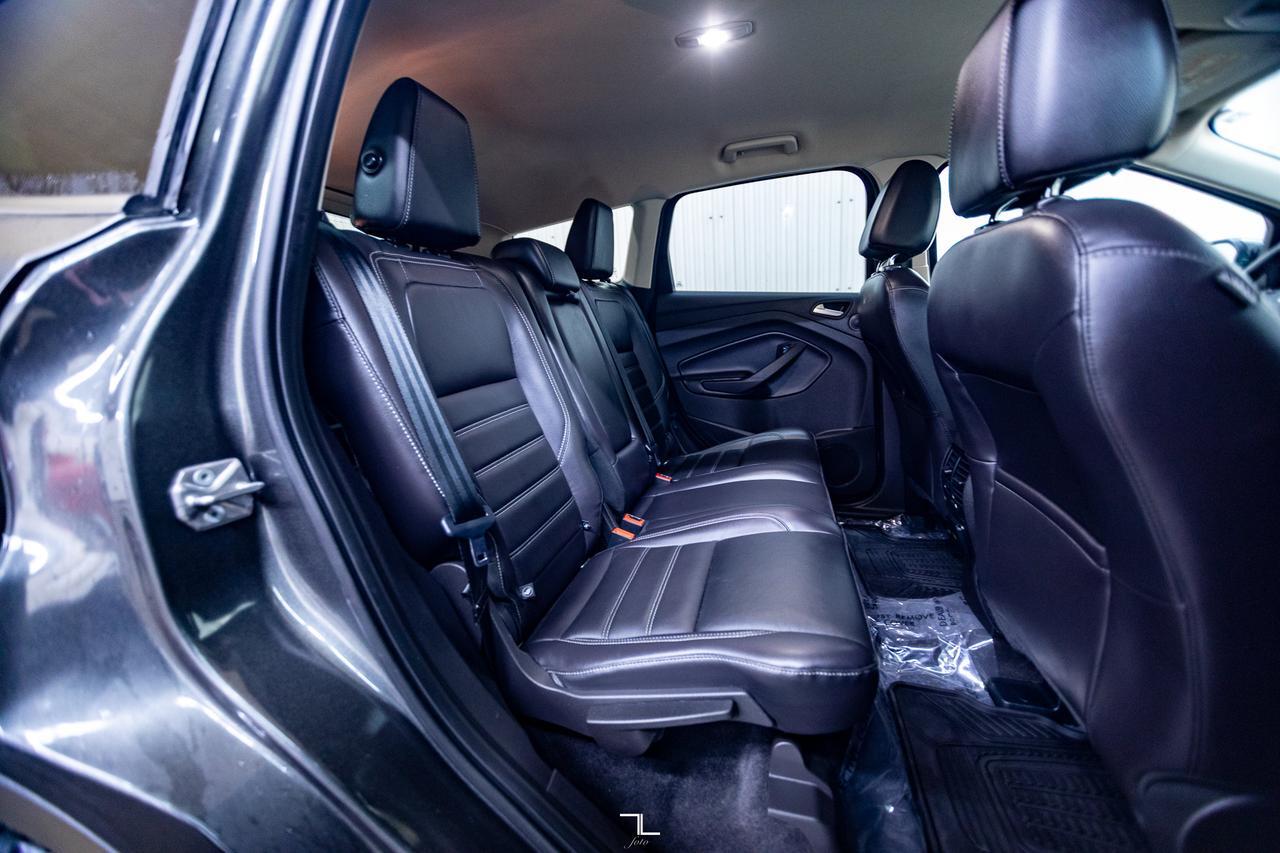 2017 Ford Escape AWD SE Leather Nav BCam Red Deer AB