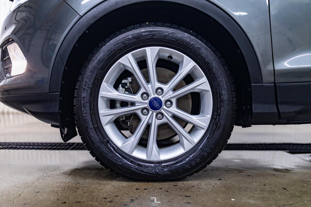 2017 Ford Escape AWD SE Leather Nav BCam Red Deer AB