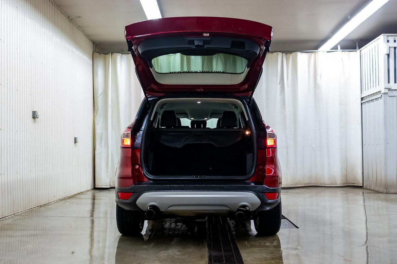 2017 Ford Escape AWD SE Leather Nav BCam Red Deer AB