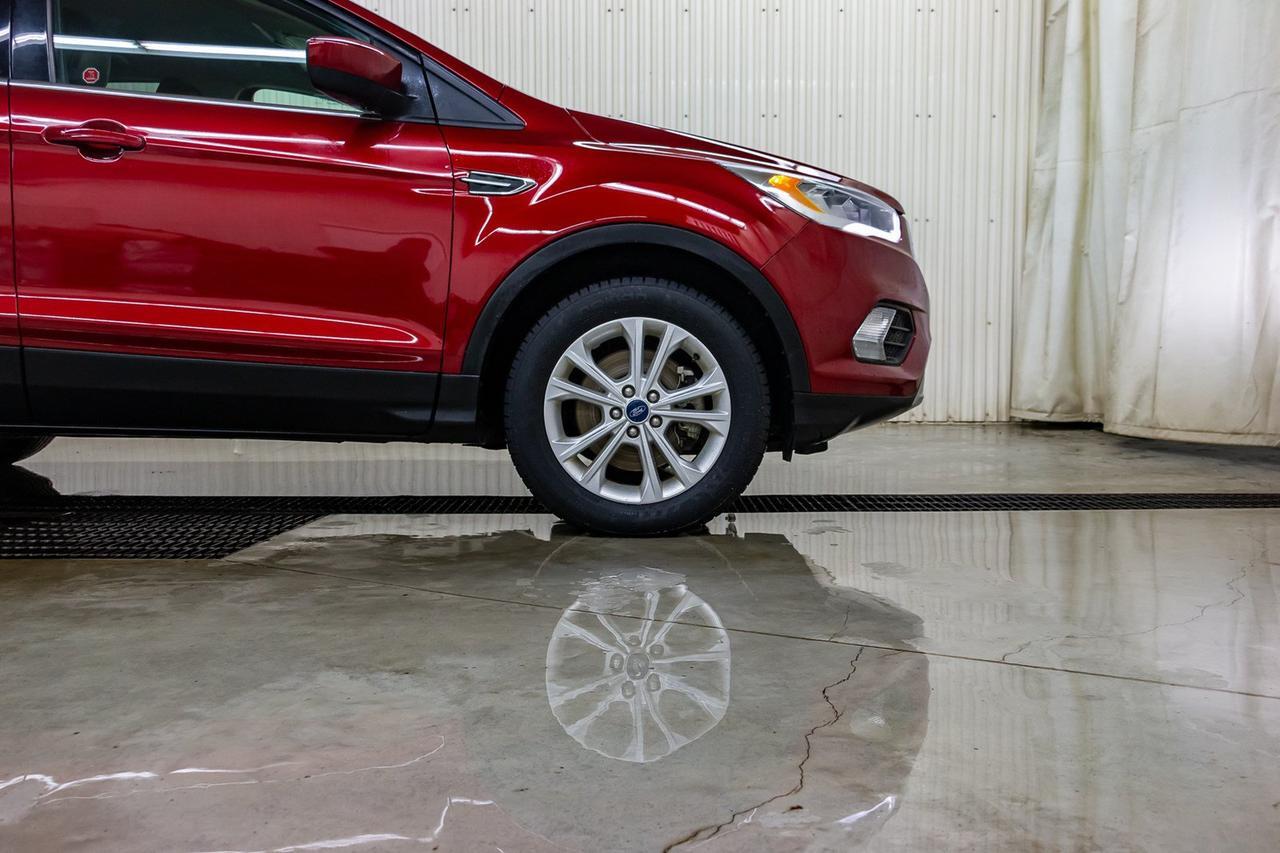 2017 Ford Escape AWD SE Leather Nav BCam Red Deer AB
