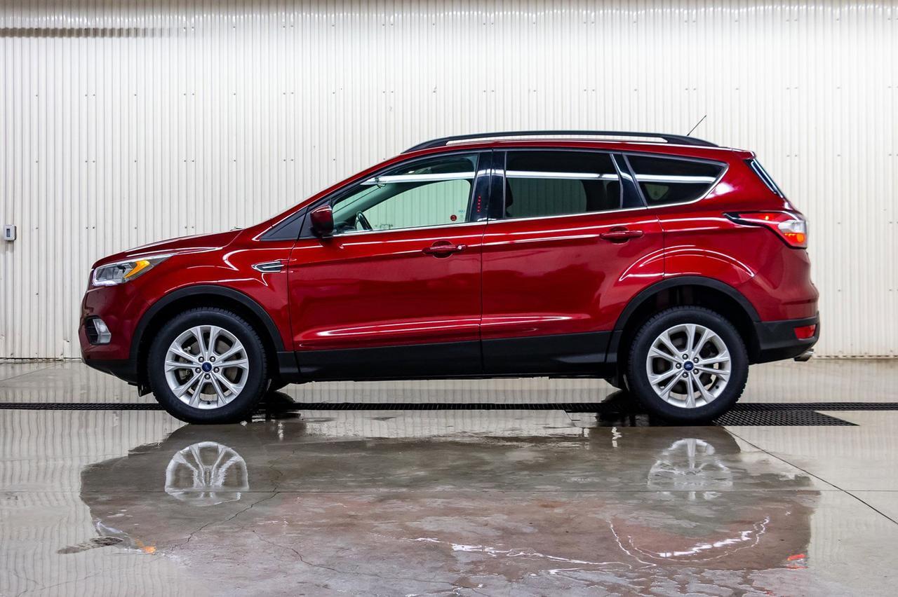 2017 Ford Escape AWD SE Leather Nav BCam Red Deer AB
