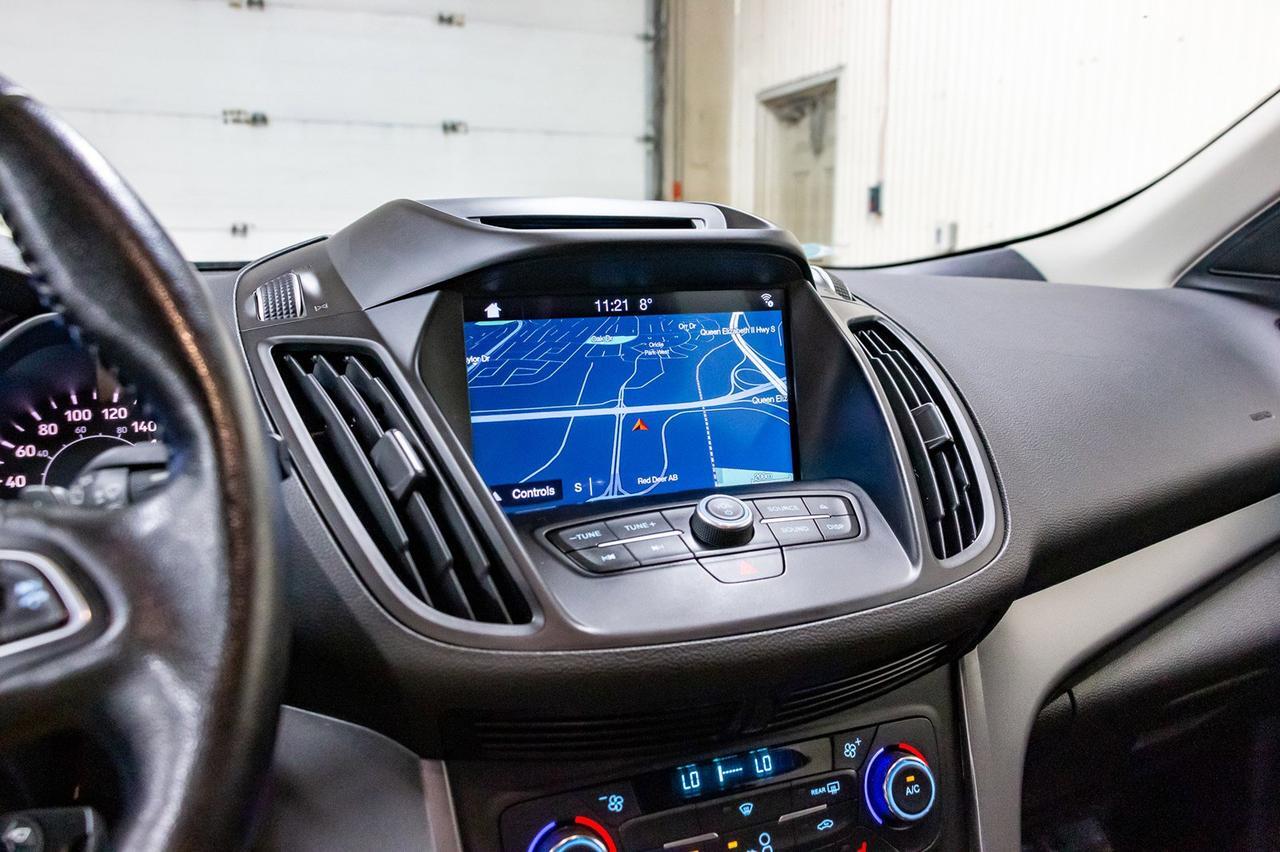 2017 Ford Escape AWD SE Leather Nav BCam Red Deer AB