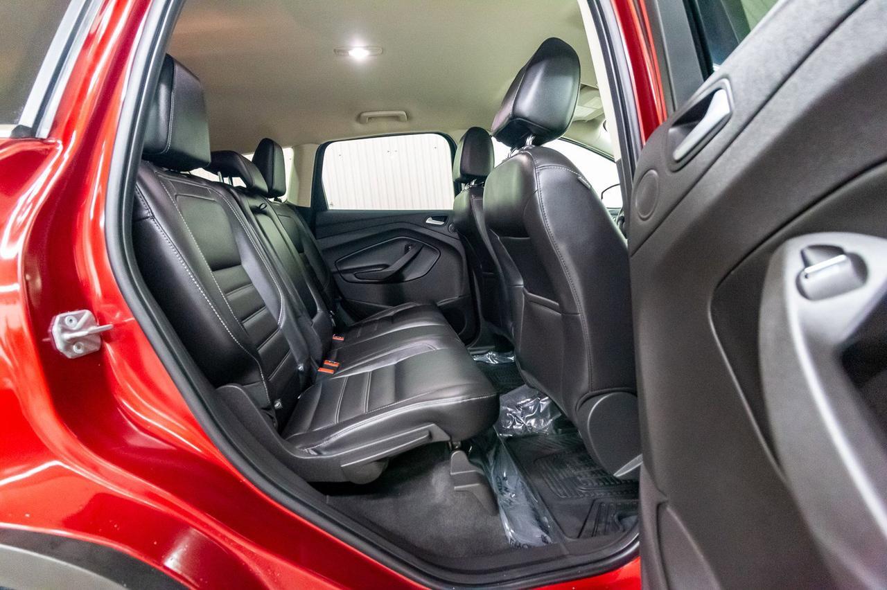 2017 Ford Escape AWD SE Leather Nav BCam Red Deer AB