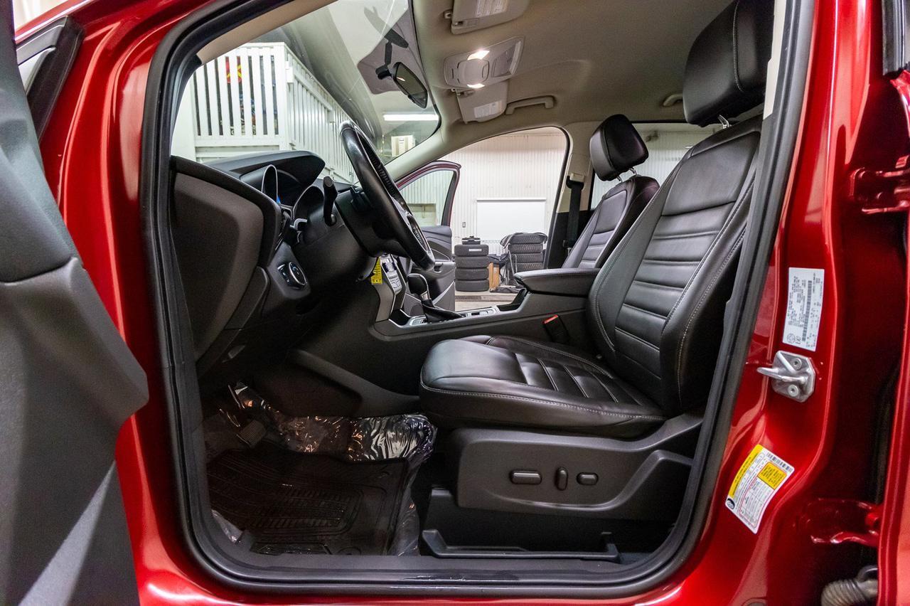 2017 Ford Escape AWD SE Leather Nav BCam Red Deer AB
