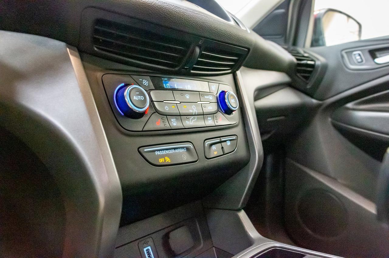 2017 Ford Escape AWD SE Leather Nav BCam Red Deer AB