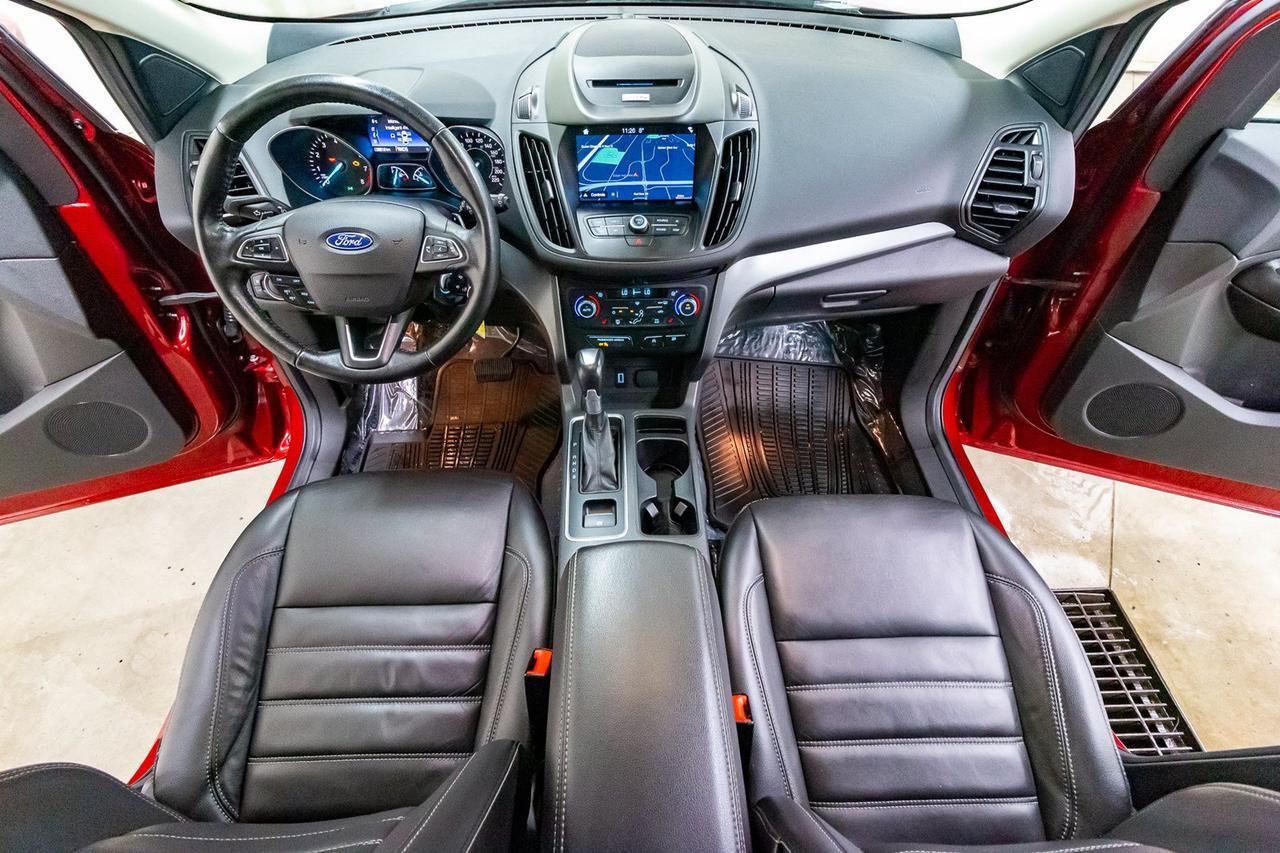 2017 Ford Escape AWD SE Leather Nav BCam Red Deer AB
