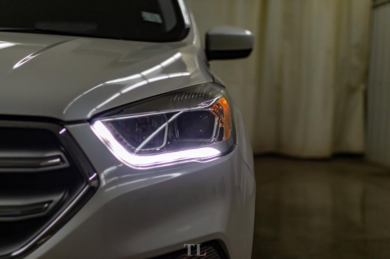 2017 Ford Escape AWD SE Leather Roof Nav BCam Red Deer AB