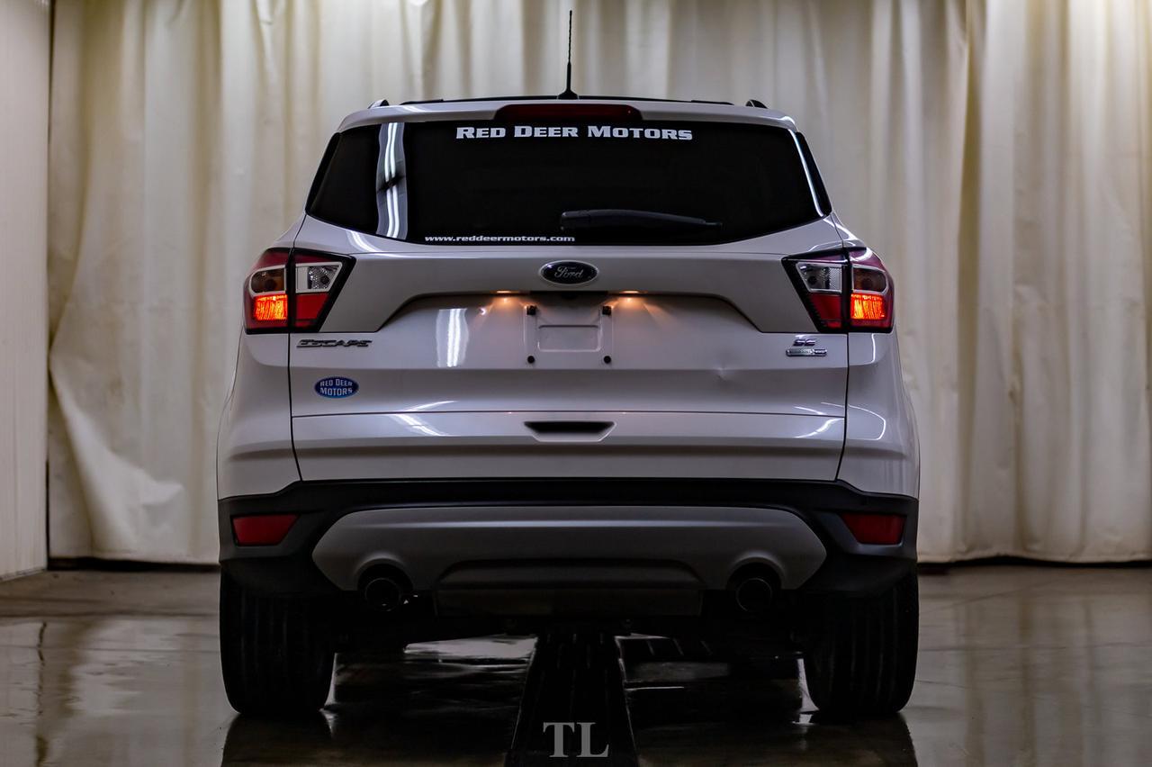 2017 Ford Escape AWD SE Leather Roof Nav BCam Red Deer AB