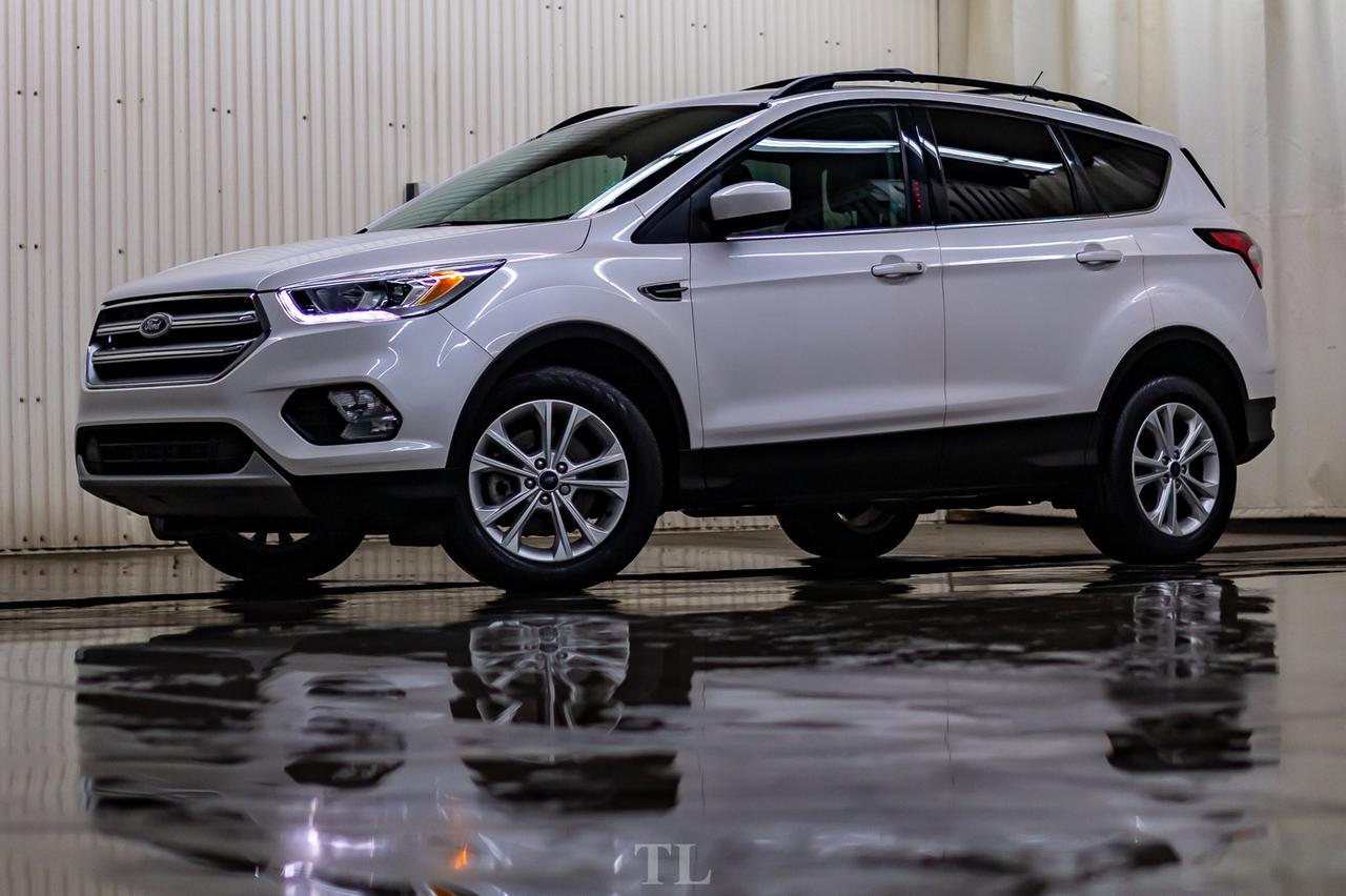 2017 Ford Escape AWD SE Leather Roof Nav BCam Red Deer AB