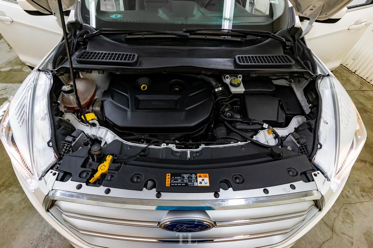 2017 Ford Escape AWD SE Leather Roof Nav BCam Red Deer AB