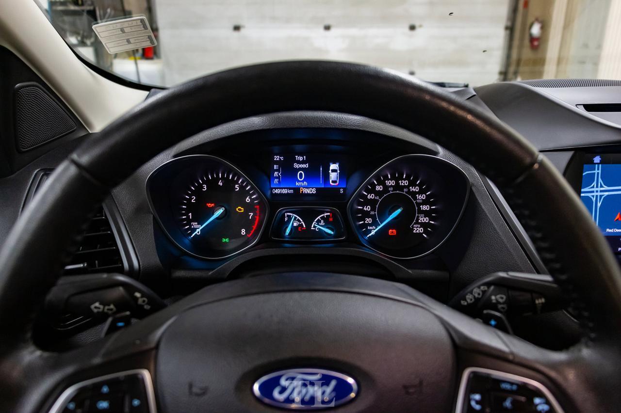 2017 Ford Escape AWD SE Leather Roof Nav Red Deer AB