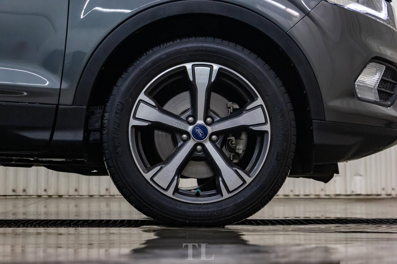 2017 Ford Escape AWD SE Leather Roof Nav Red Deer AB