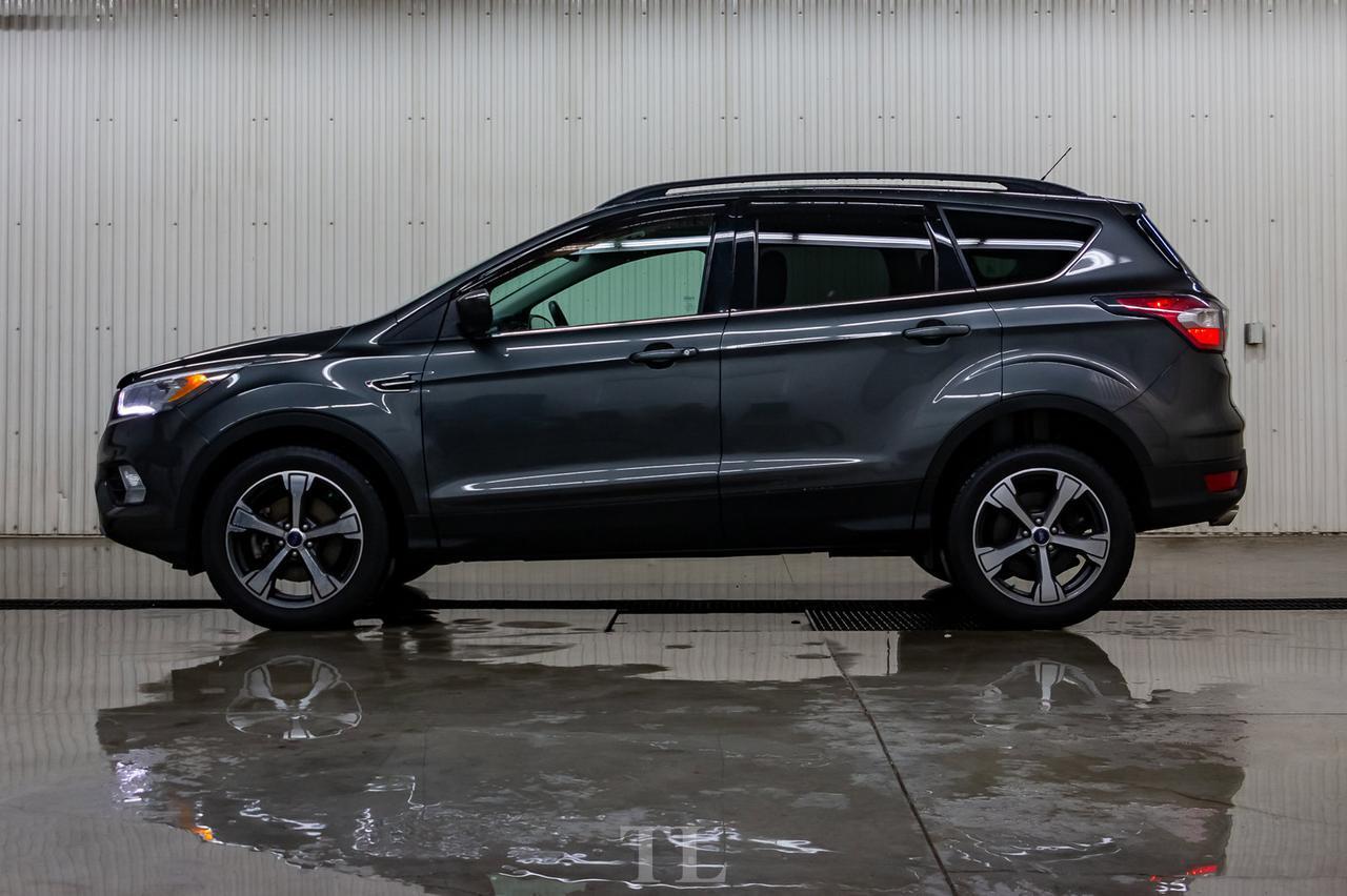 2017 Ford Escape AWD SE Leather Roof Nav Red Deer AB