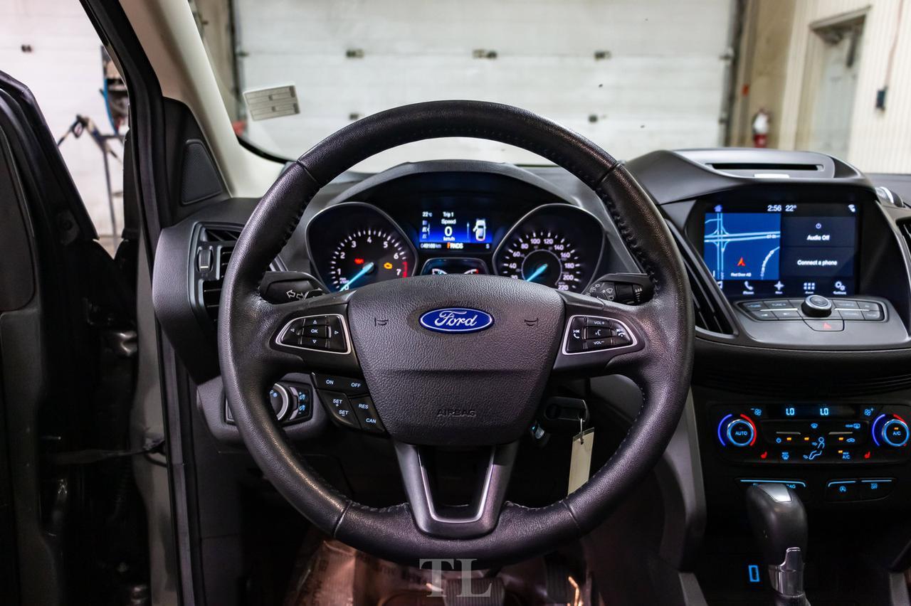 2017 Ford Escape AWD SE Leather Roof Nav Red Deer AB