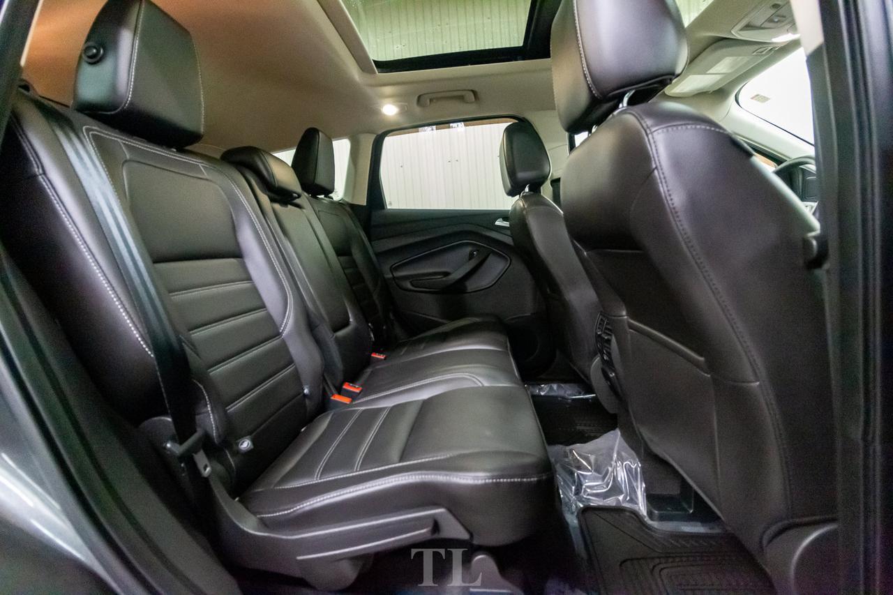 2017 Ford Escape AWD SE Leather Roof Nav Red Deer AB