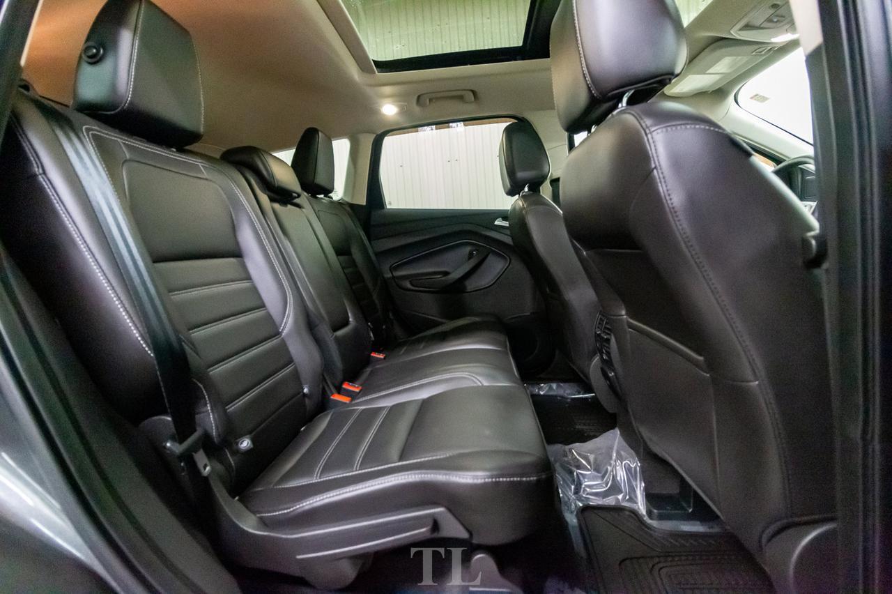 2017 Ford Escape AWD SE Leather Roof Nav Red Deer AB