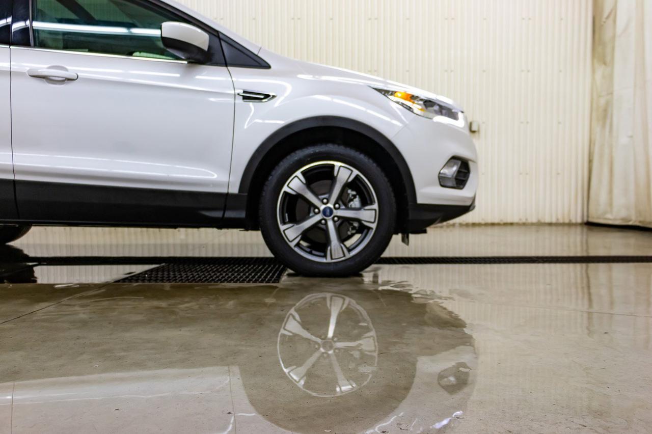 2017 Ford Escape AWD SE Leather Roof Nav Red Deer AB