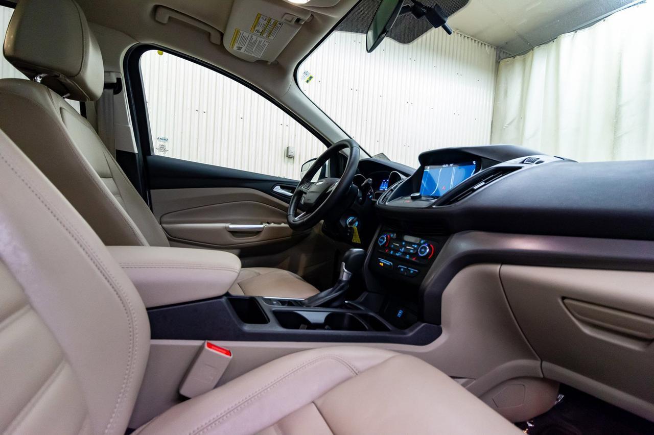 2017 Ford Escape AWD SE Leather Roof Nav Red Deer AB