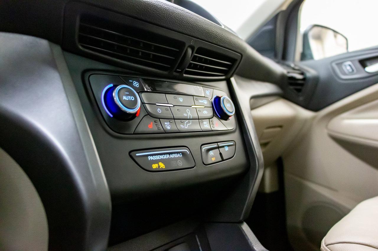 2017 Ford Escape AWD SE Leather Roof Nav Red Deer AB