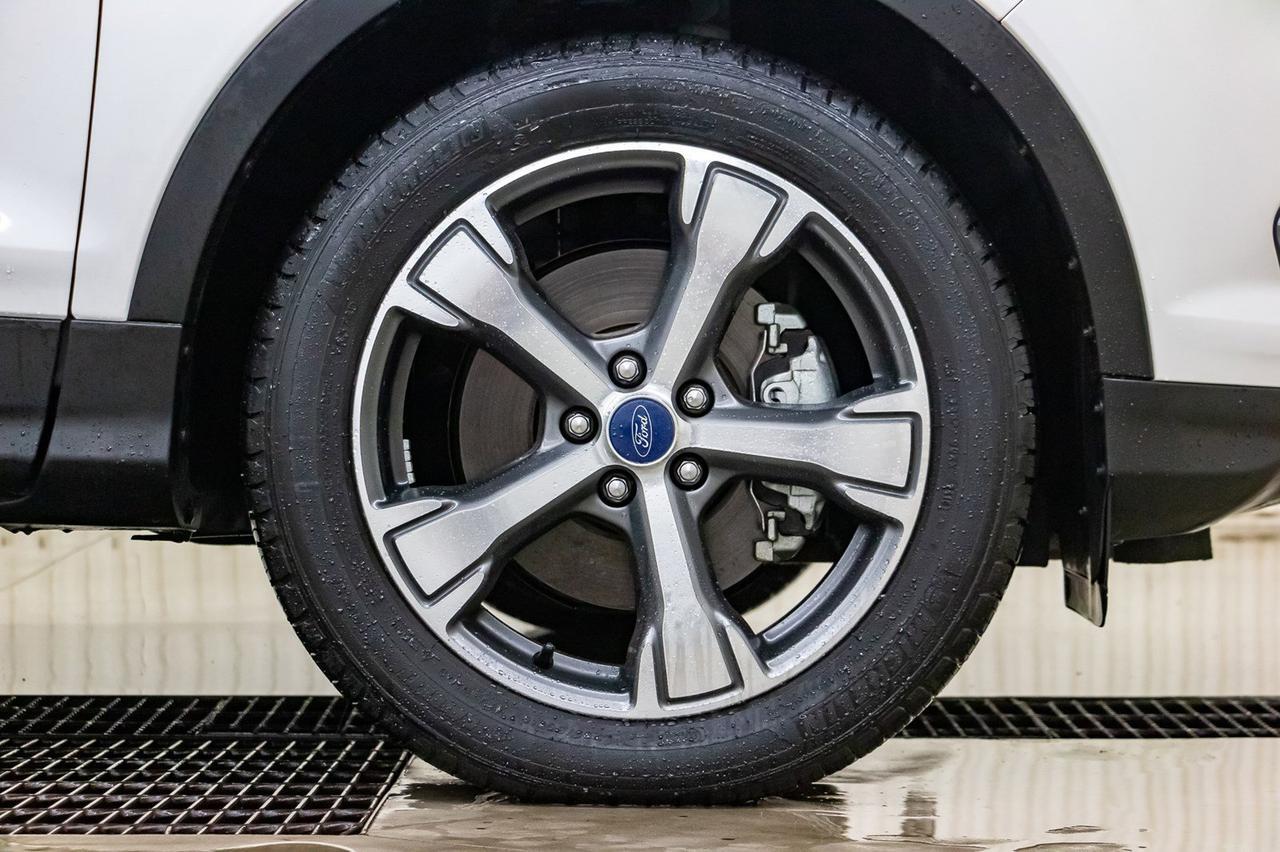 2017 Ford Escape AWD SE Leather Roof Nav Red Deer AB