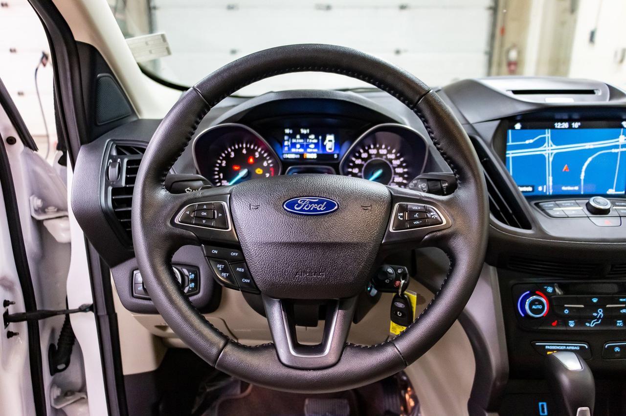 2017 Ford Escape AWD SE Leather Roof Nav Red Deer AB