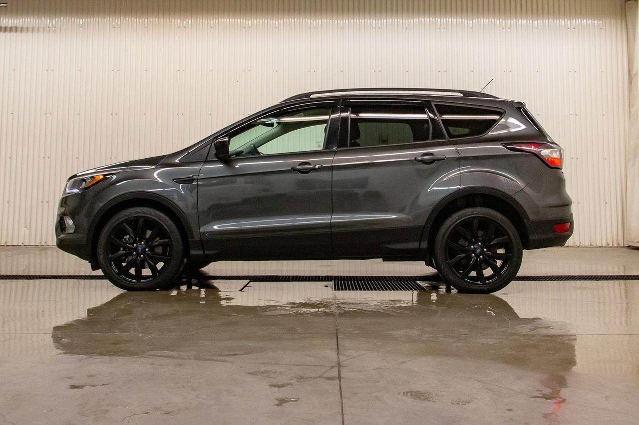 2017 Ford Escape AWD SE Nav Bcam Red Deer AB