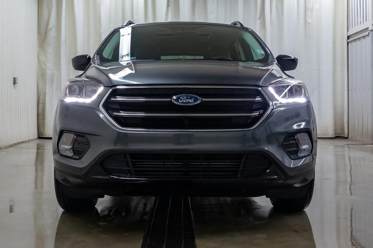 2017 Ford Escape AWD SE Nav Roof BCam Red Deer AB