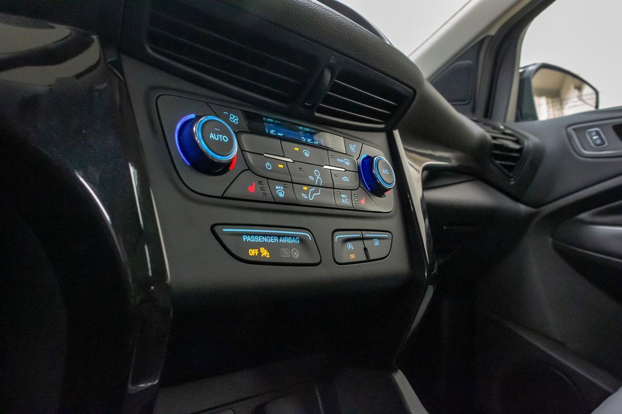 2017 Ford Escape AWD SE Nav Roof BCam Red Deer AB