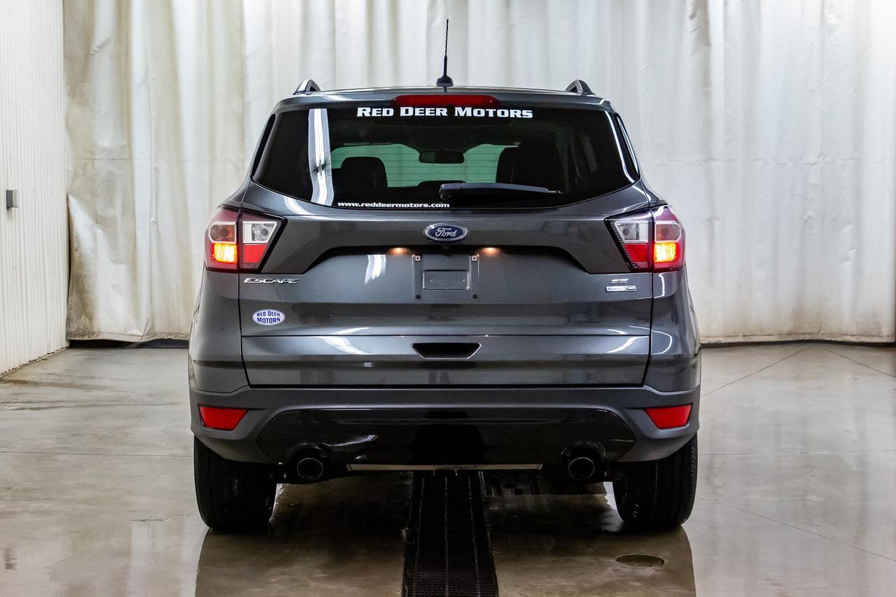 2017 Ford Escape AWD SE Nav Roof BCam Red Deer AB
