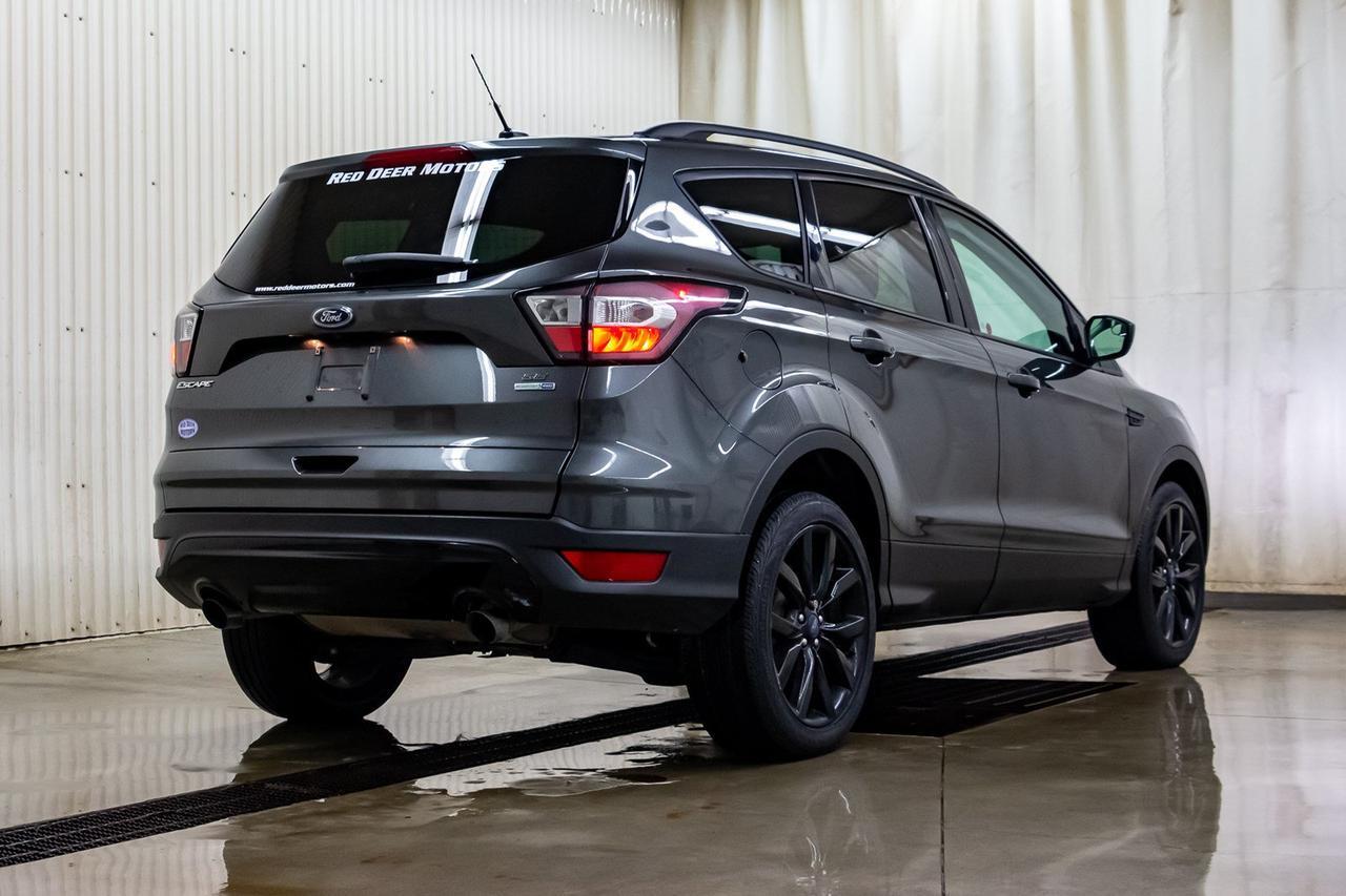 2017 Ford Escape AWD SE Nav Roof BCam Red Deer AB
