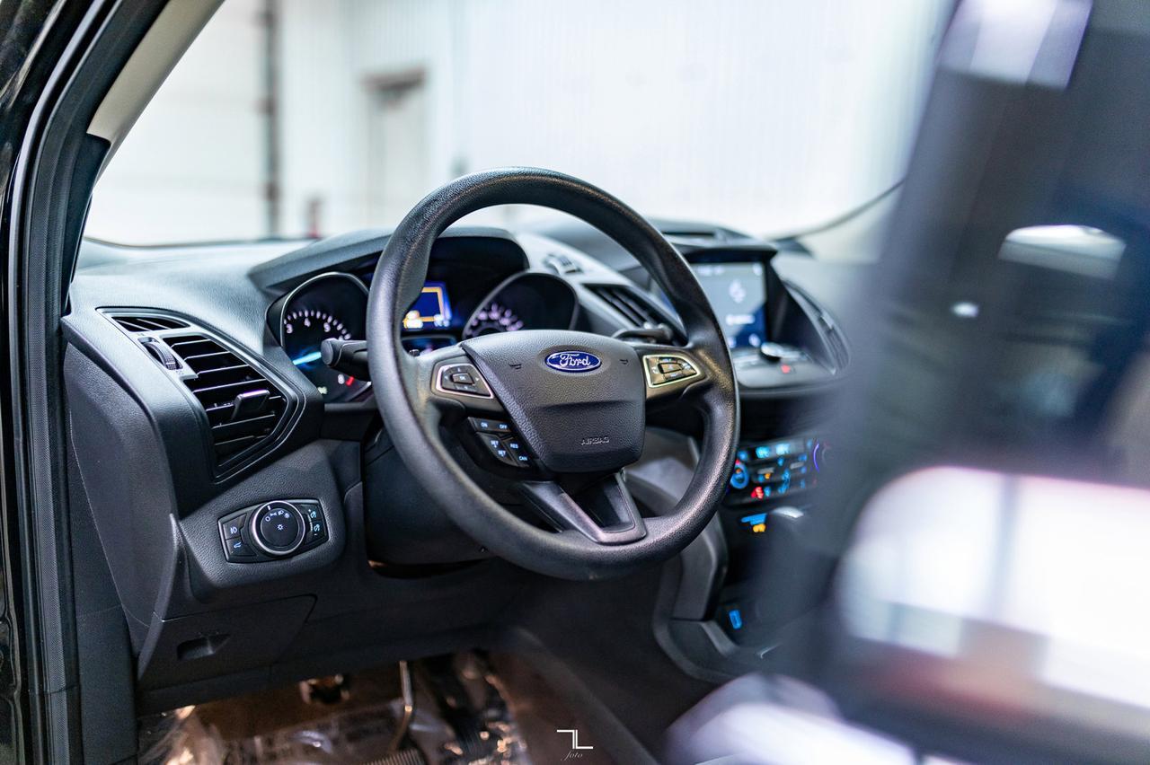 2017 Ford Escape AWD SE PSeat BCam Red Deer AB