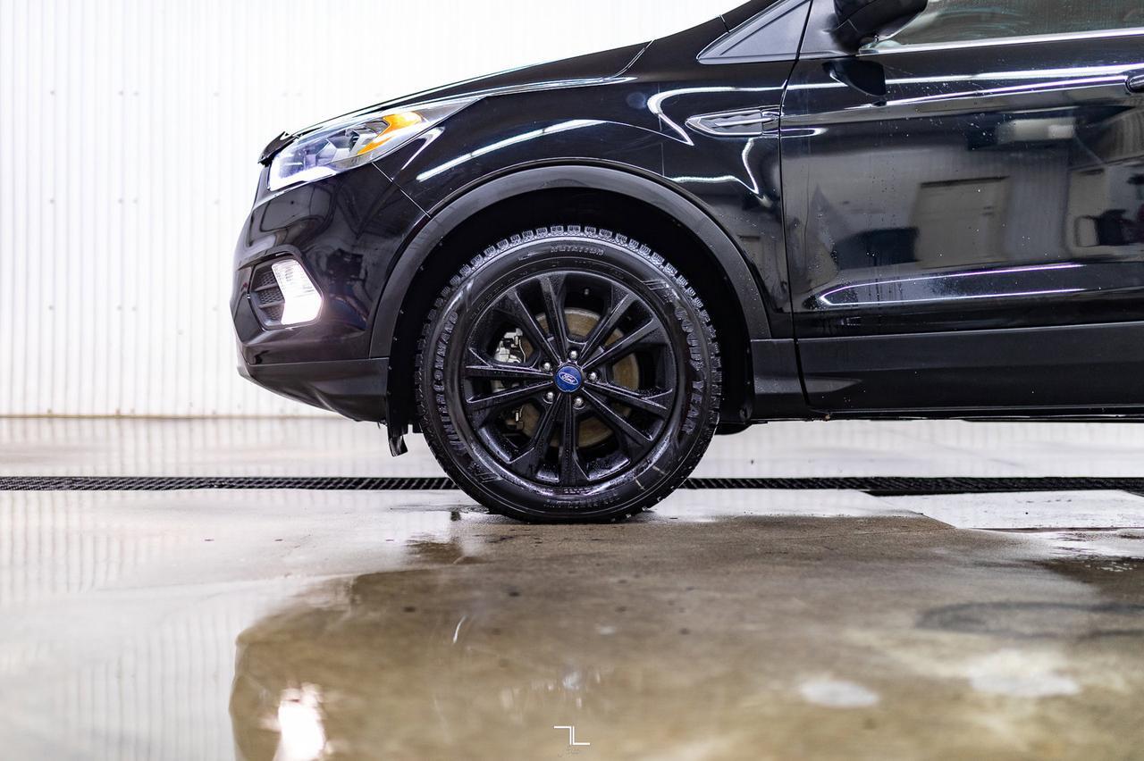 2017 Ford Escape AWD SE PSeat BCam Red Deer AB