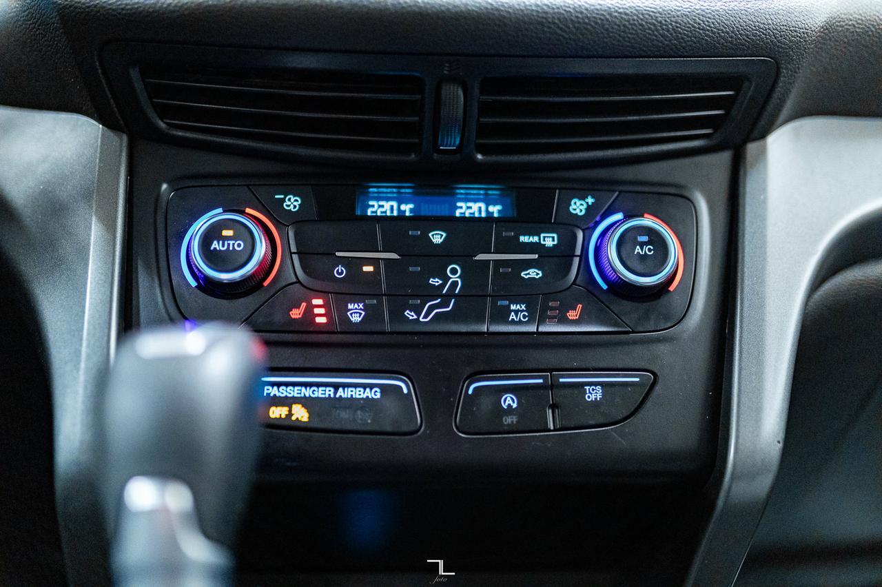 2017 Ford Escape AWD SE PSeat BCam Red Deer AB