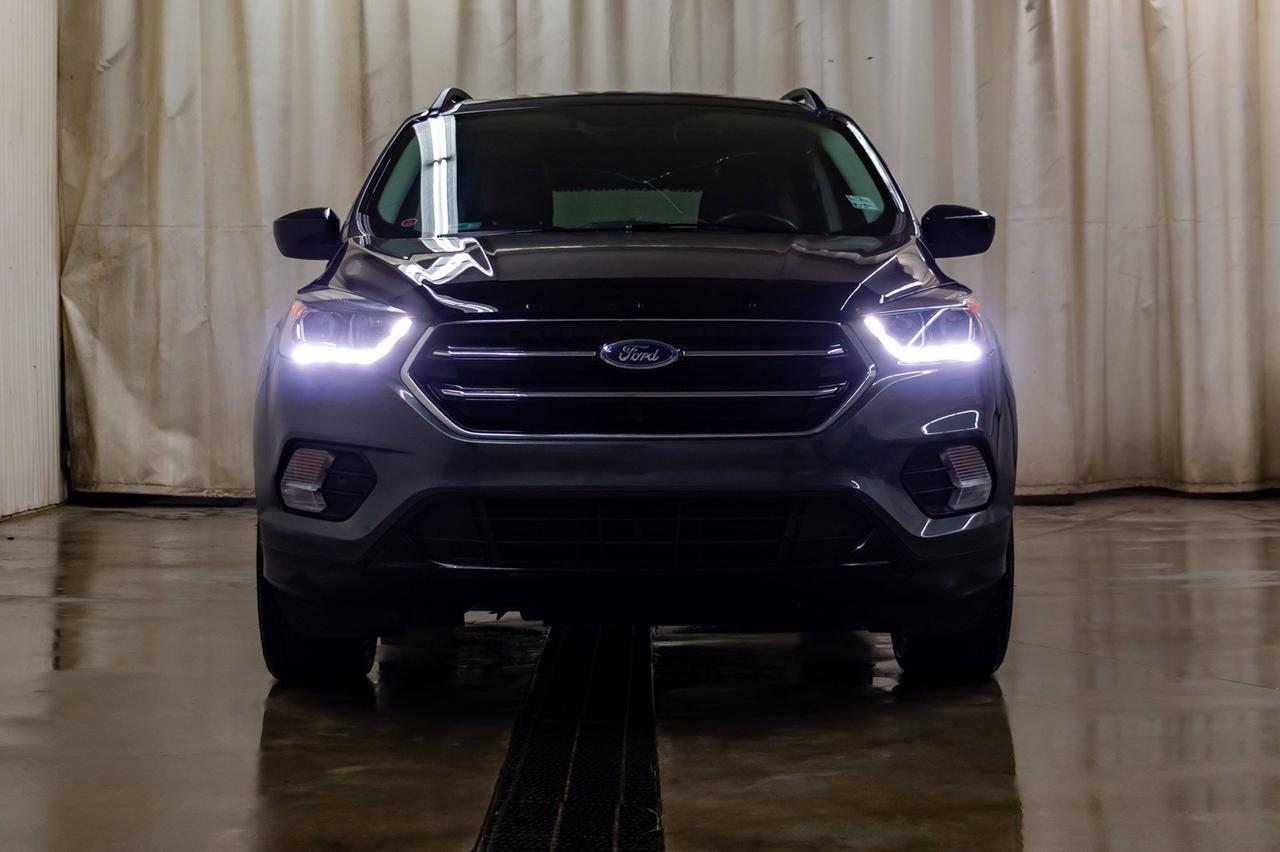 2017 Ford Escape AWD SE Panoramic Roof BCam Red Deer AB