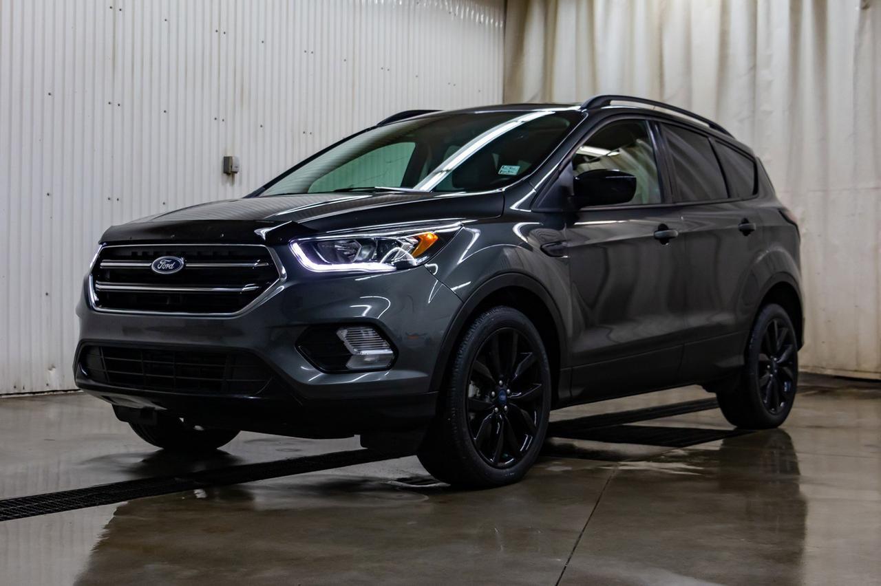 2017 Ford Escape AWD SE Panoramic Roof BCam Red Deer AB