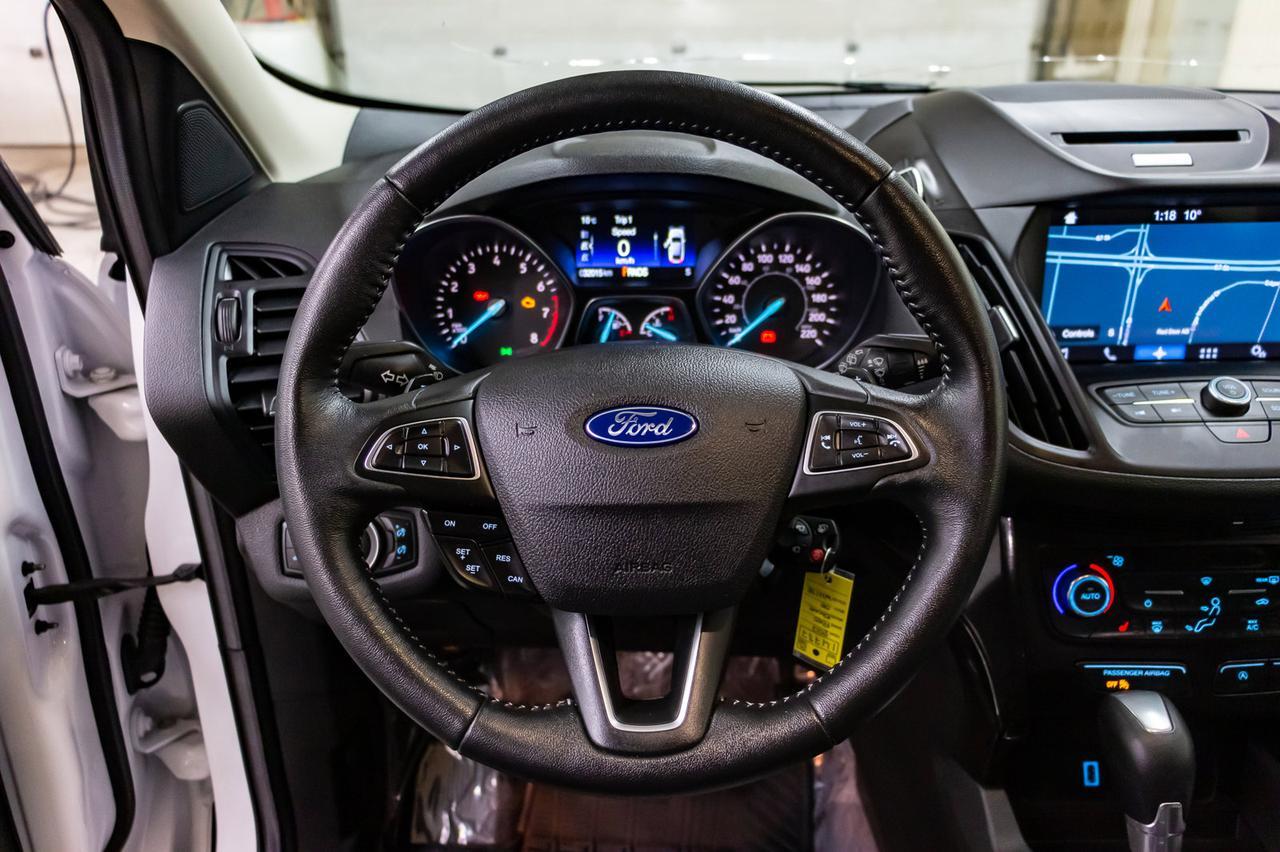 2017 Ford Escape AWD SE Sport Appearance Pkg. Nav Roof BCam Red Deer AB