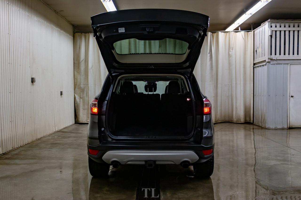 2017 Ford Escape AWD Titanium Leather Roof Nav BCam Red Deer AB