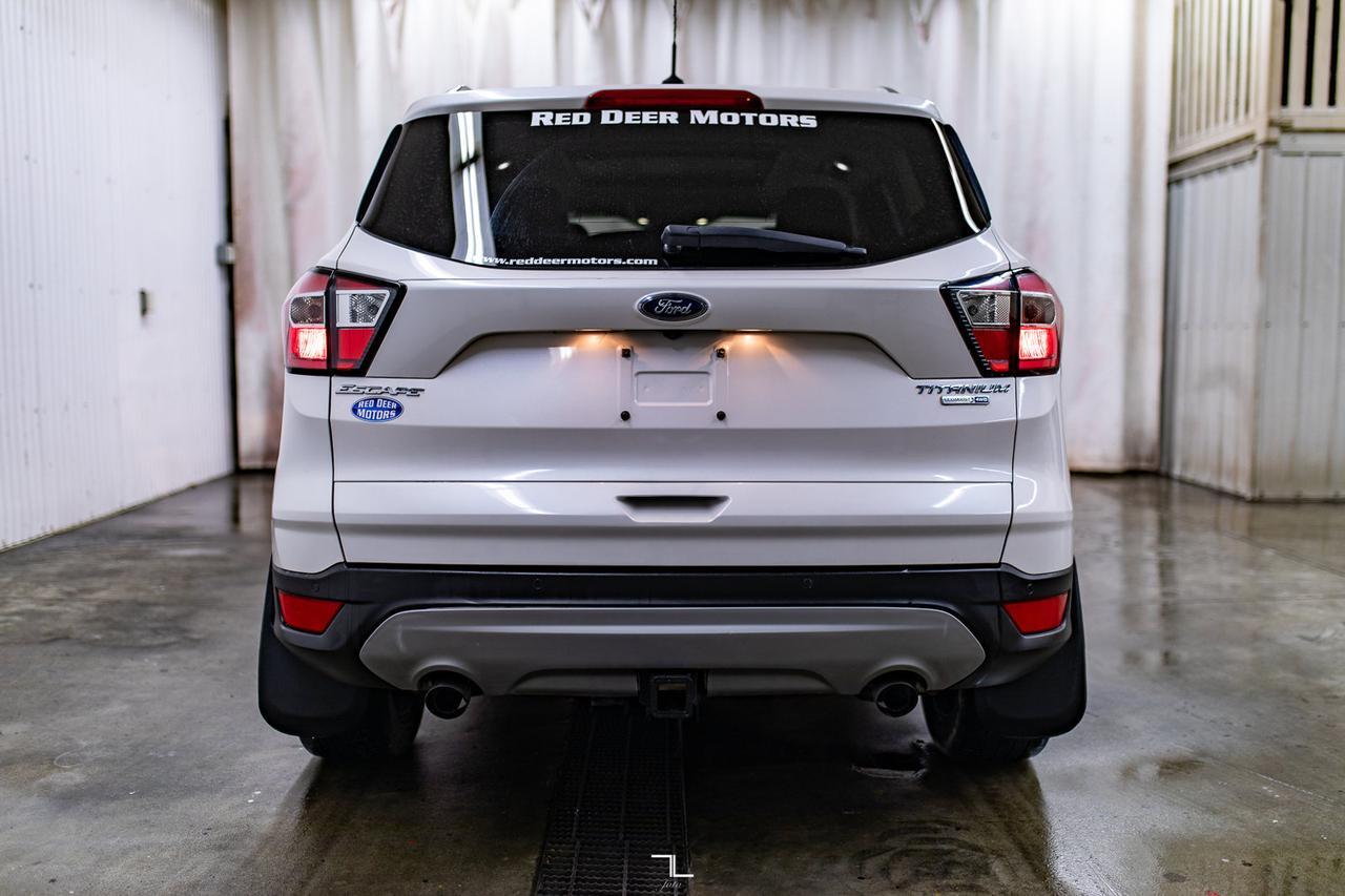 2017 Ford Escape AWD Titanium Leather Roof Nav BCam Red Deer AB