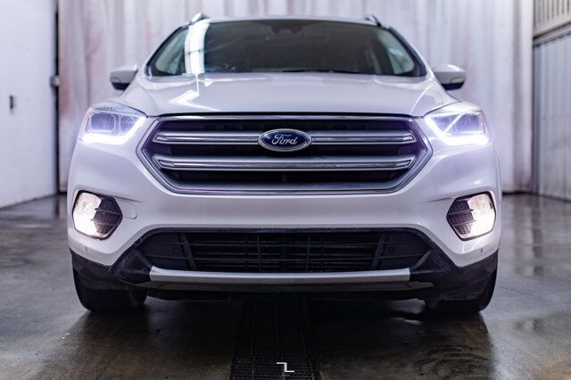 2017 Ford Escape AWD Titanium Leather Roof Nav BCam Red Deer AB