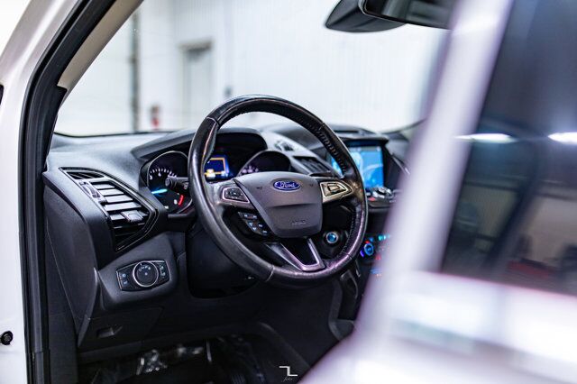 2017 Ford Escape AWD Titanium Leather Roof Nav BCam Red Deer AB