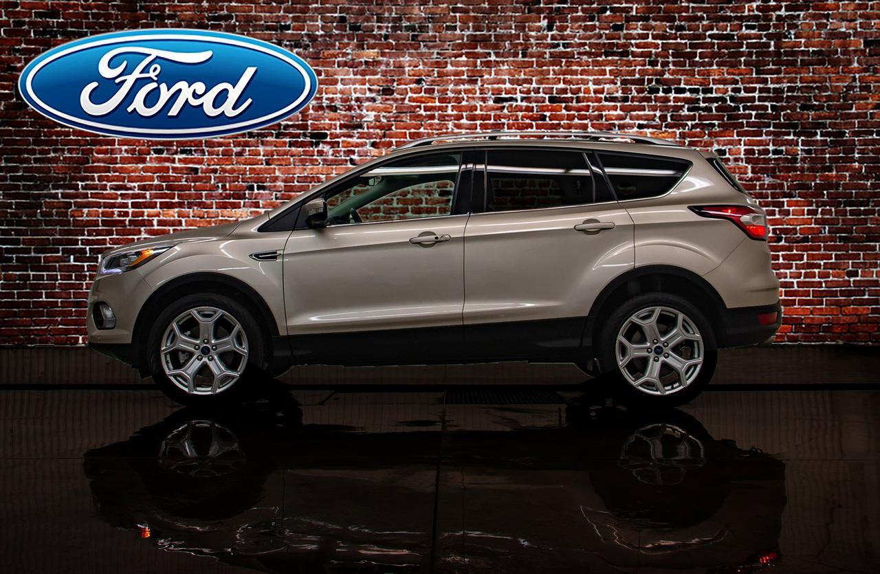 2017 Ford Escape AWD Titanium Leather Roof Nav