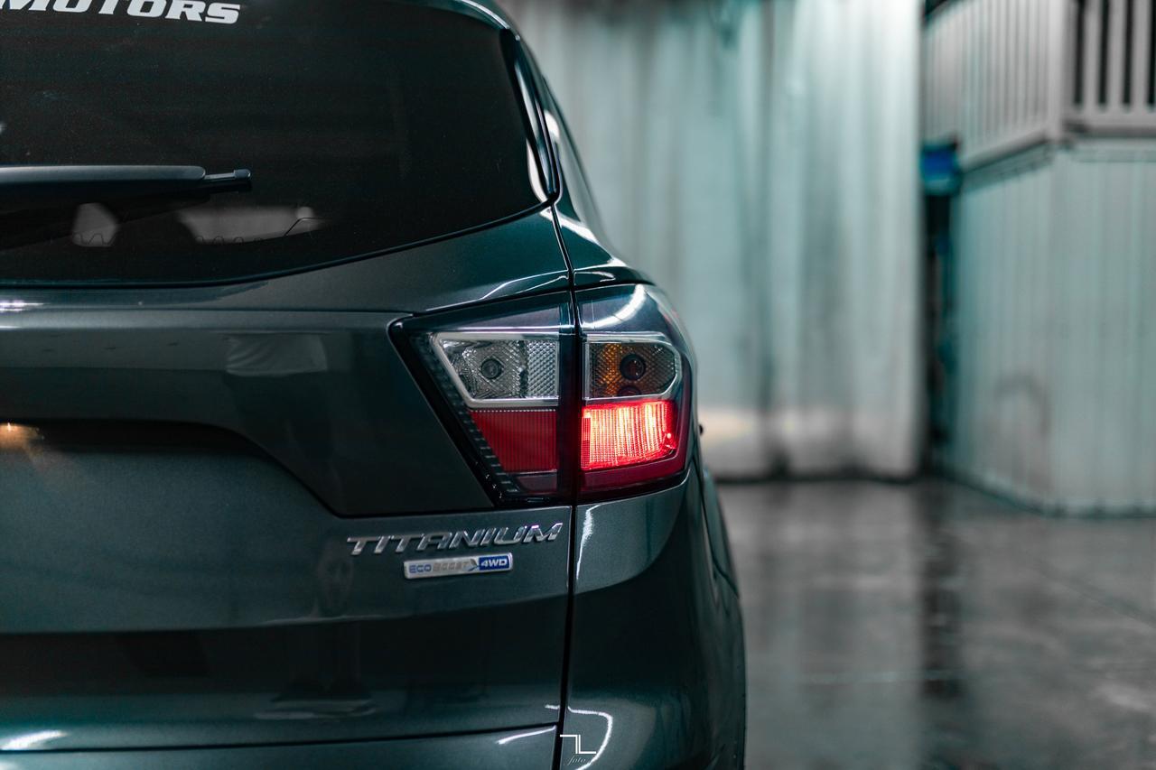 2017 Ford Escape AWD Titanium Nav Roof BCam Red Deer AB