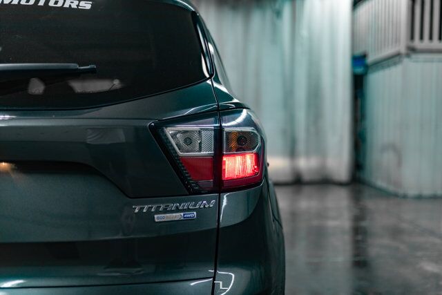 2017 Ford Escape AWD Titanium Nav Roof BCam Red Deer AB