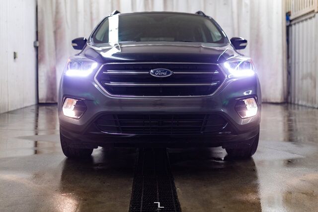 2017 Ford Escape AWD Titanium Nav Roof BCam Red Deer AB