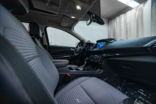 2017 Ford Escape AWD Titanium Nav Roof BCam Red Deer AB